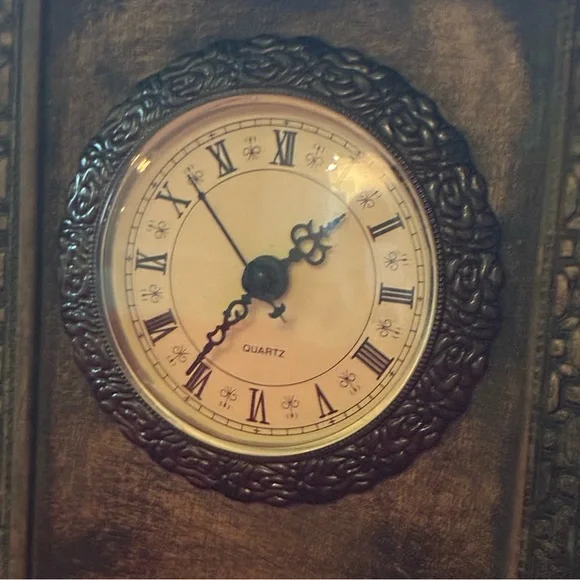 Mantel Clock - Inspired Vintage BrownBlack Finish With Green Patina - Picture 2 of 12